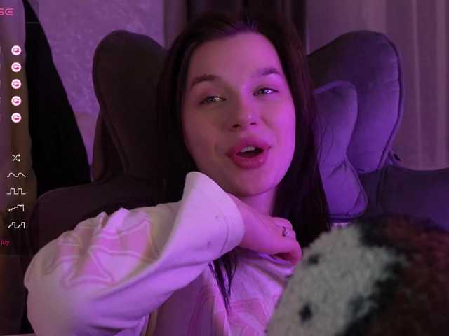 MossiPolli's BongaCams show and profile