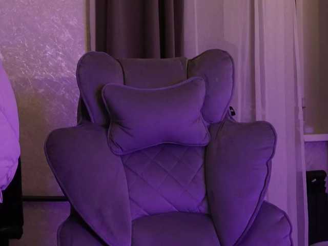 MossiPolli's BongaCams show and profile