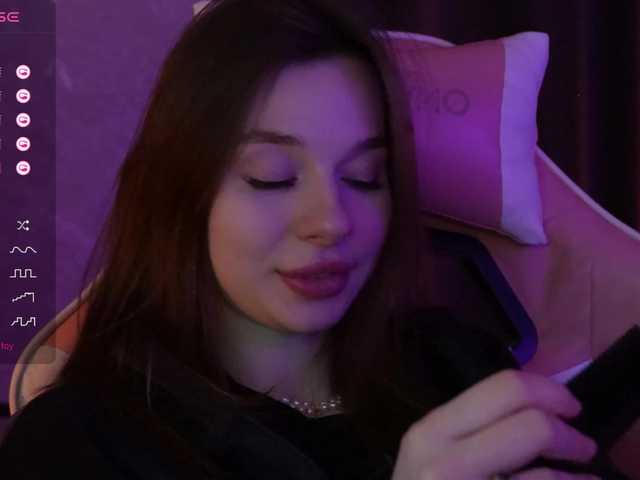 MossiPolli's BongaCams show and profile