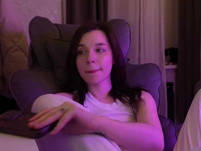 MossiPolli's BongaCams show and profile