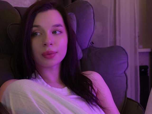 MossiPolli's BongaCams show and profile