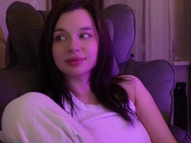 MossiPolli's BongaCams show and profile