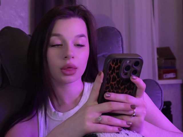 MossiPolli's BongaCams show and profile