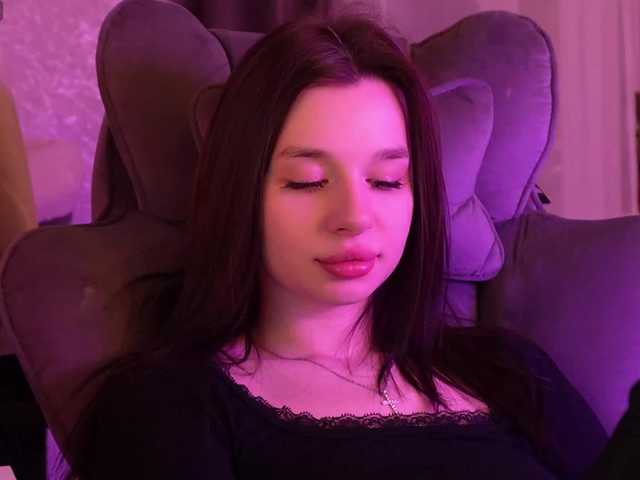 MossiPolli's BongaCams show and profile