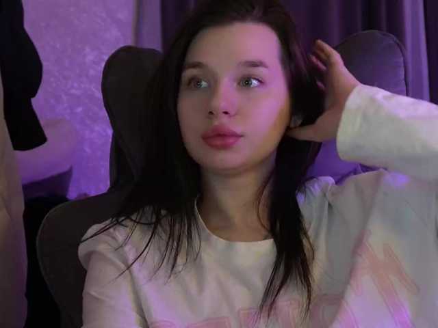 MossiPolli's BongaCams show and profile