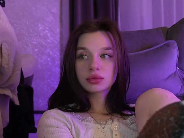 MossiPolli's BongaCams show and profile