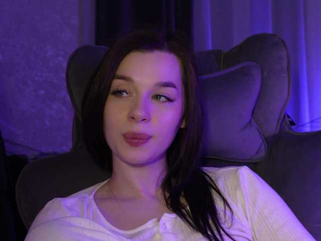 MossiPolli's BongaCams show and profile