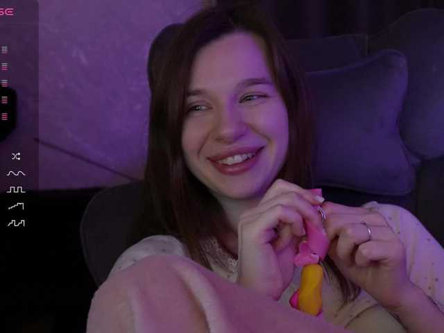 MossiPolli's BongaCams show and profile