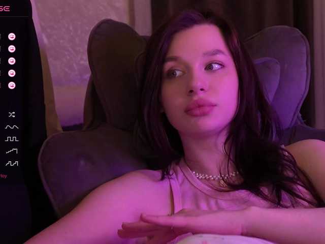 MossiPolli's BongaCams show and profile