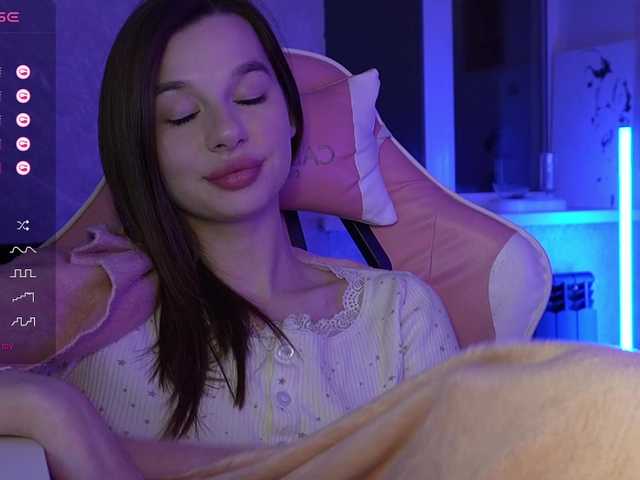 MossiPolli's BongaCams show and profile