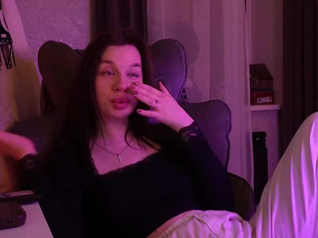 MossiPolli's BongaCams show and profile