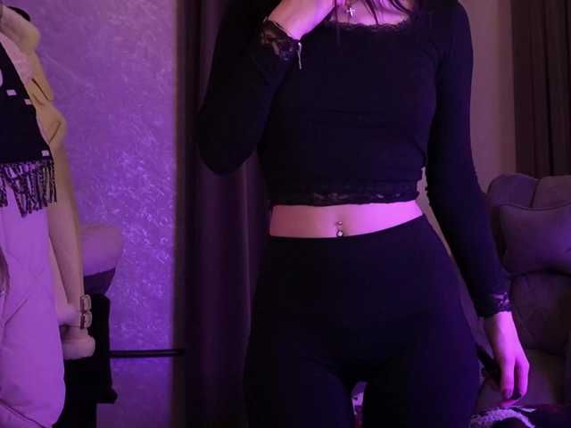 MossiPolli's BongaCams show and profile