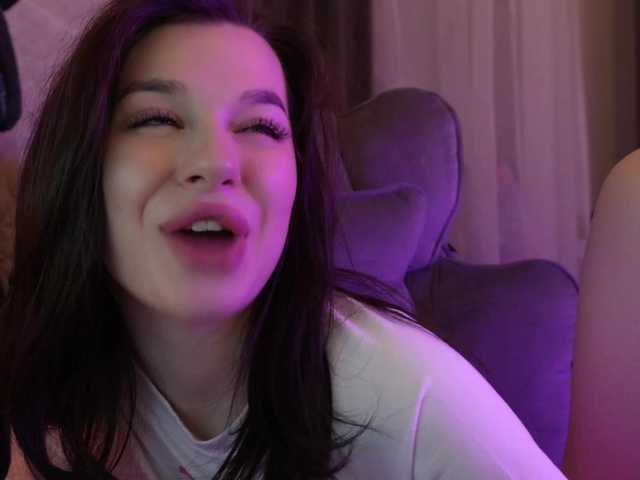 MossiPolli's BongaCams show and profile