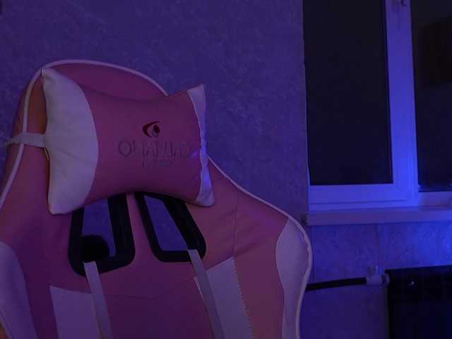 MossiPolli's BongaCams show and profile