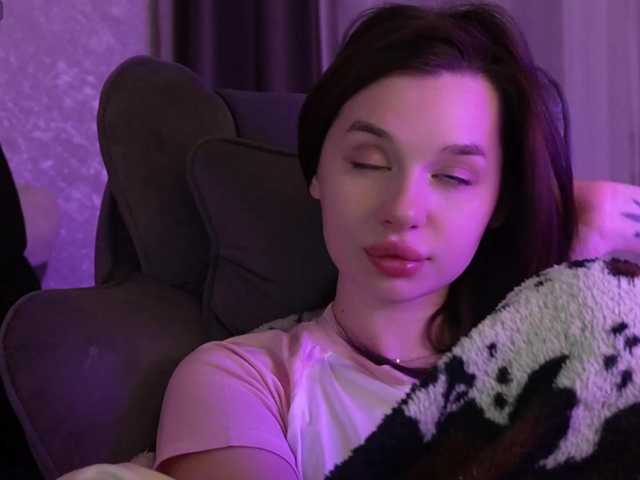 MossiPolli's BongaCams show and profile