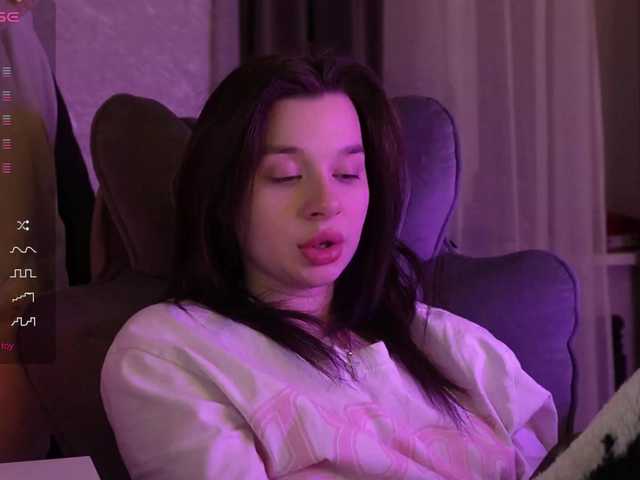 MossiPolli's BongaCams show and profile