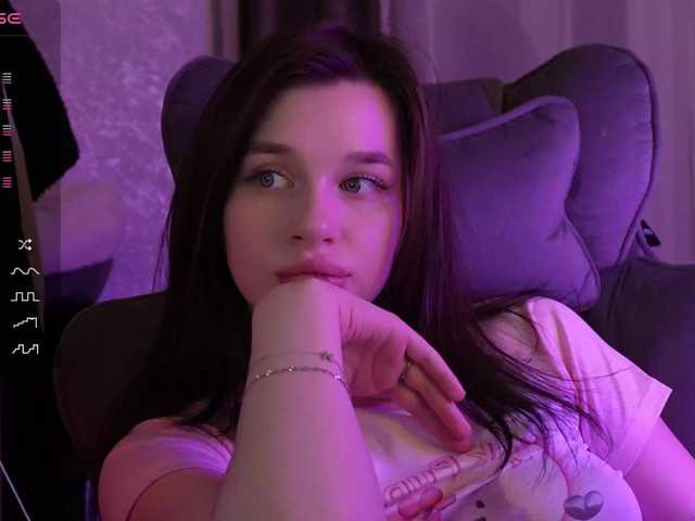 MossiPolli's BongaCams show and profile