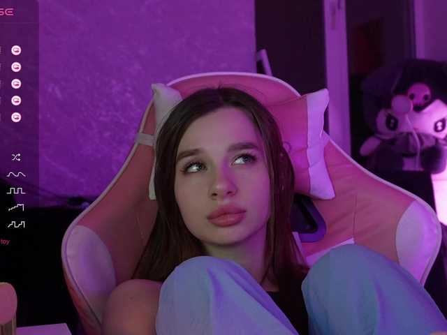 MossiPolli from BongaCams