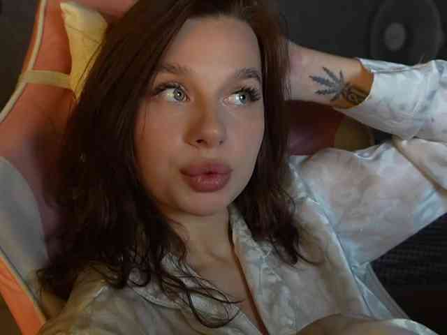 online nude chat MossiPolli