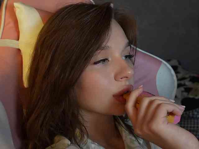 _Polly_ webcam
