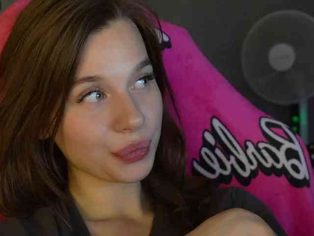 _Polly_ webcam