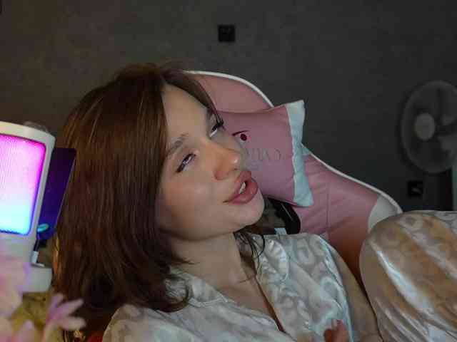 _Polly_ webcam