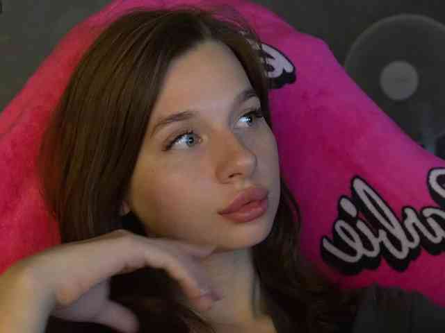 _Polly_ webcam