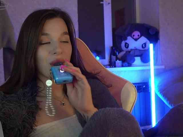 _Polly_ webcam