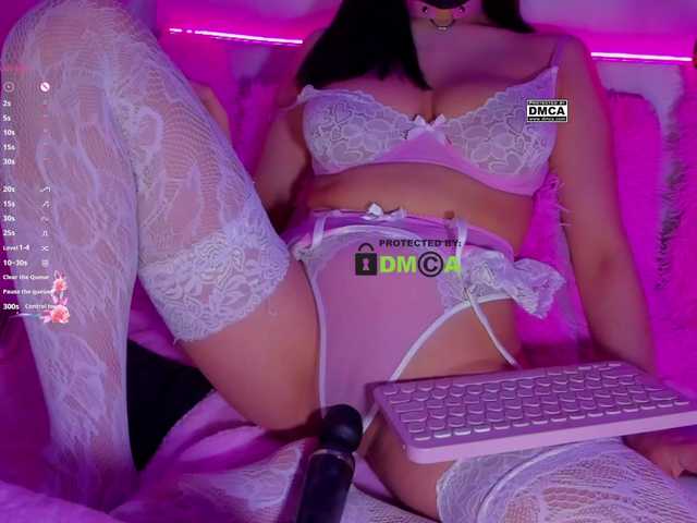 -roxy-a's BongaCams show and profile