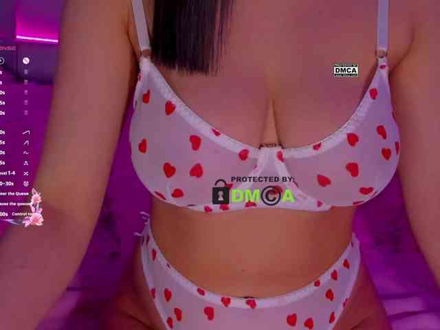 -roxy-a Live Webcam on BongaCams