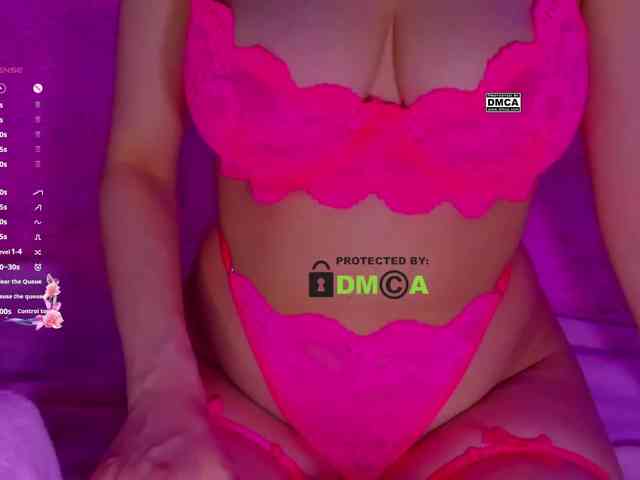 -roxy-a Live Webcam on BongaCams