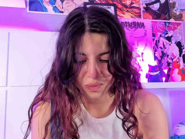 LolaMustaine webcam