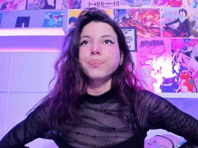 LolaMustaine webcam