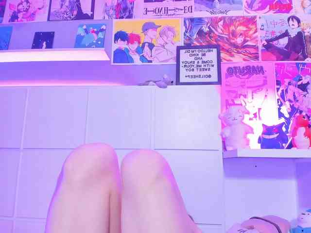 LolaMustaine webcam