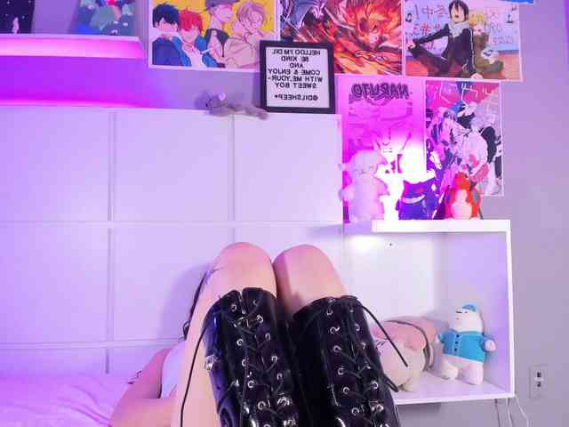 dirty chat room LolaMustaine