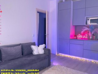 BlushMikki Porn Show