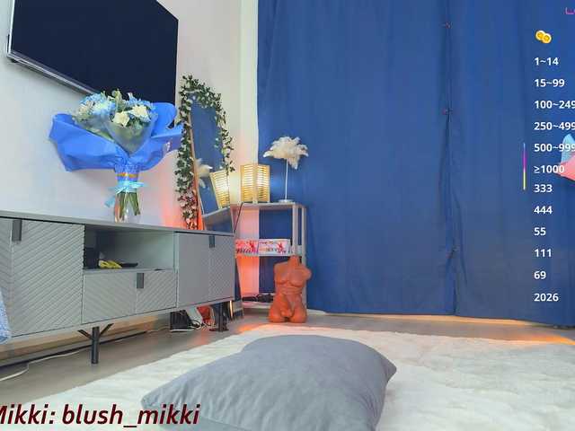 le modèle BlushMikki est en webcam porno dans un show sur le site bongacams, il possède les tags suivants: White/Caucasian,Blonde,Shaved