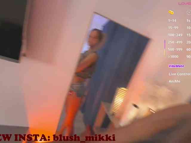 BlushMikki webcam