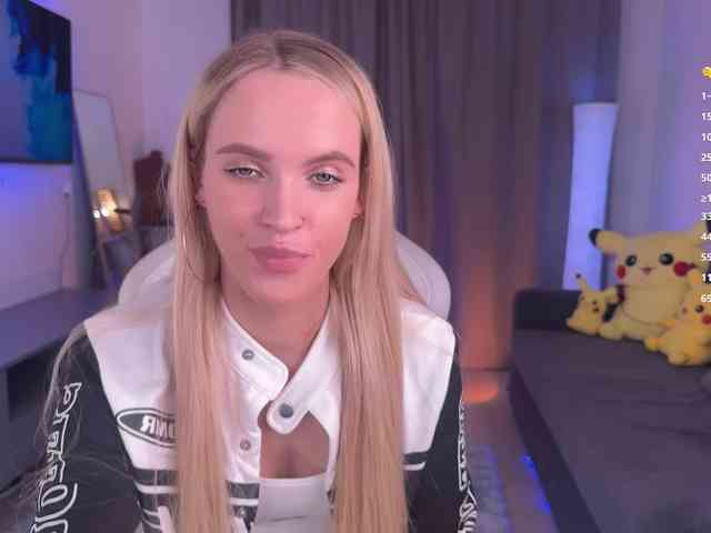 BlushMikki webcam