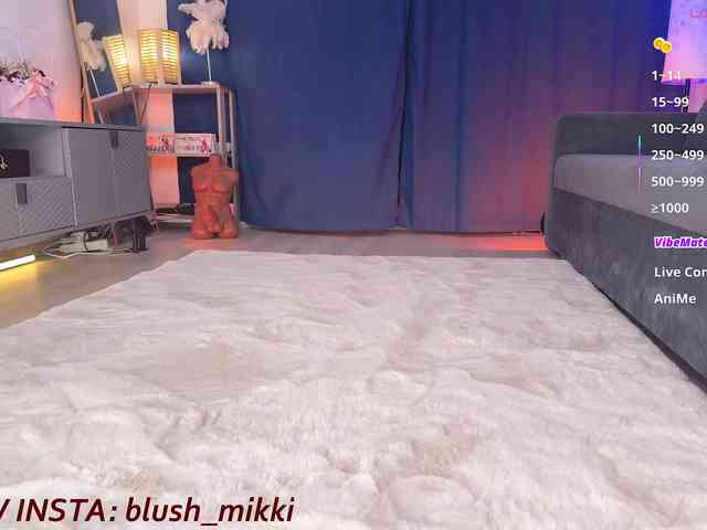 BlushMikki webcam
