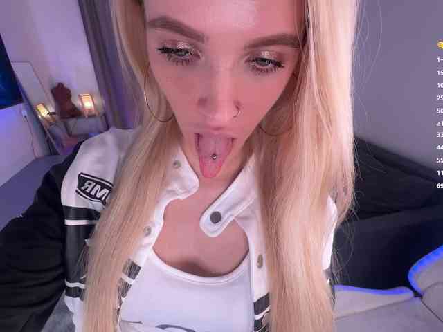 BlushMikki webcam