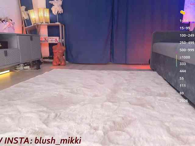 BlushMikki webcam
