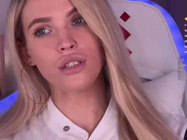 BlushMikki webcam