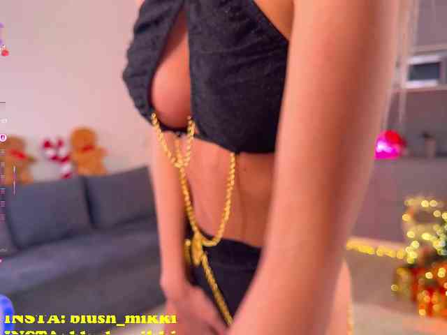 BlushMikki webcam