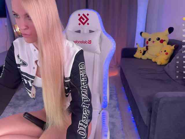 BlushMikki webcam