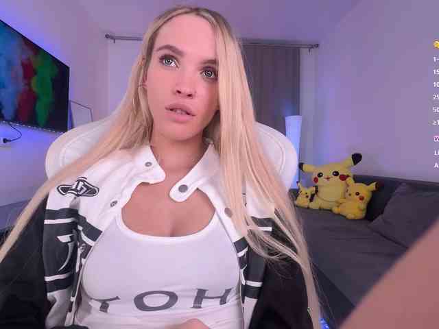 BlushMikki webcam