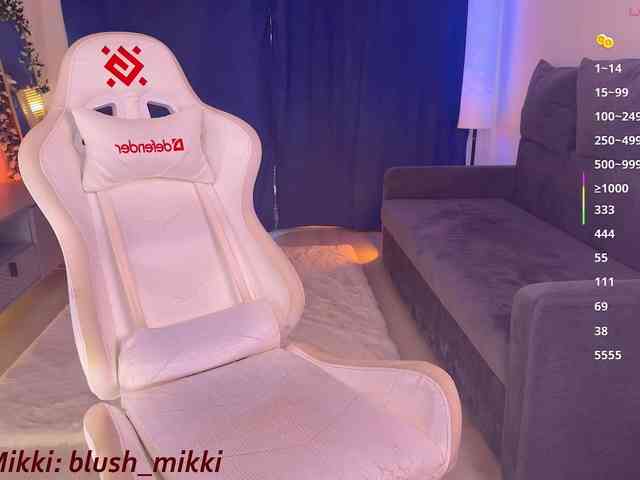 BlushMikki webcam
