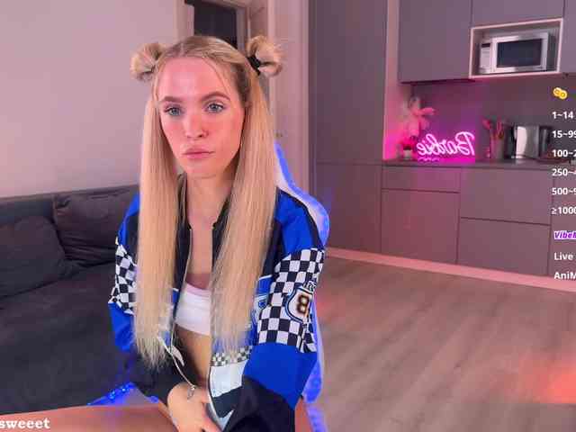 BlushMikki webcam