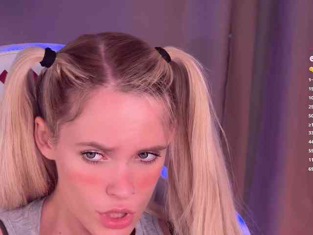 BlushMikki webcam