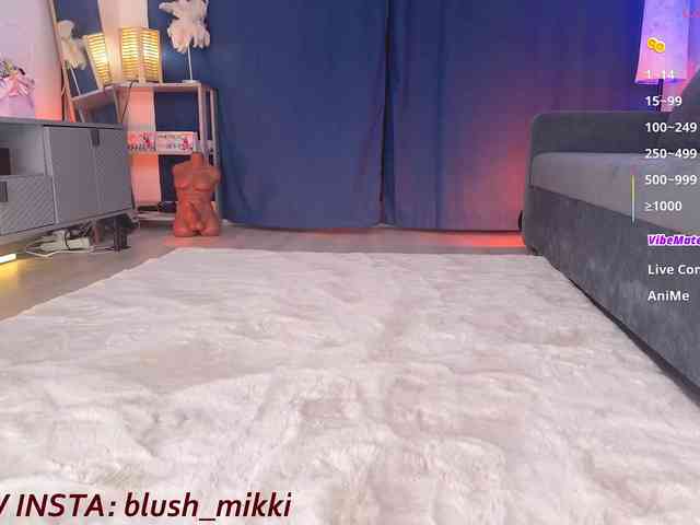 BlushMikki webcam